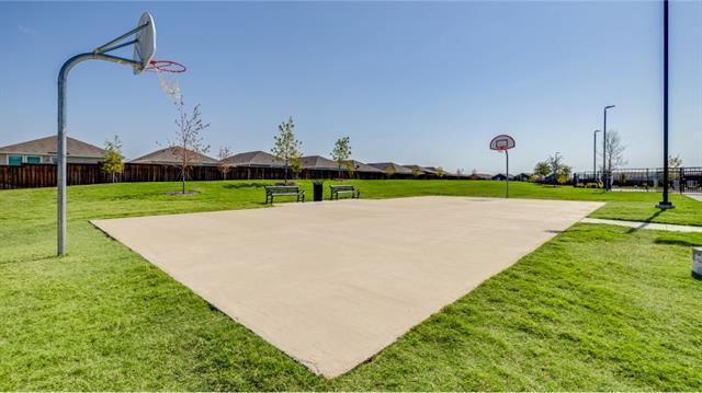 Building Photo - 6307 Sandpiper Ln
