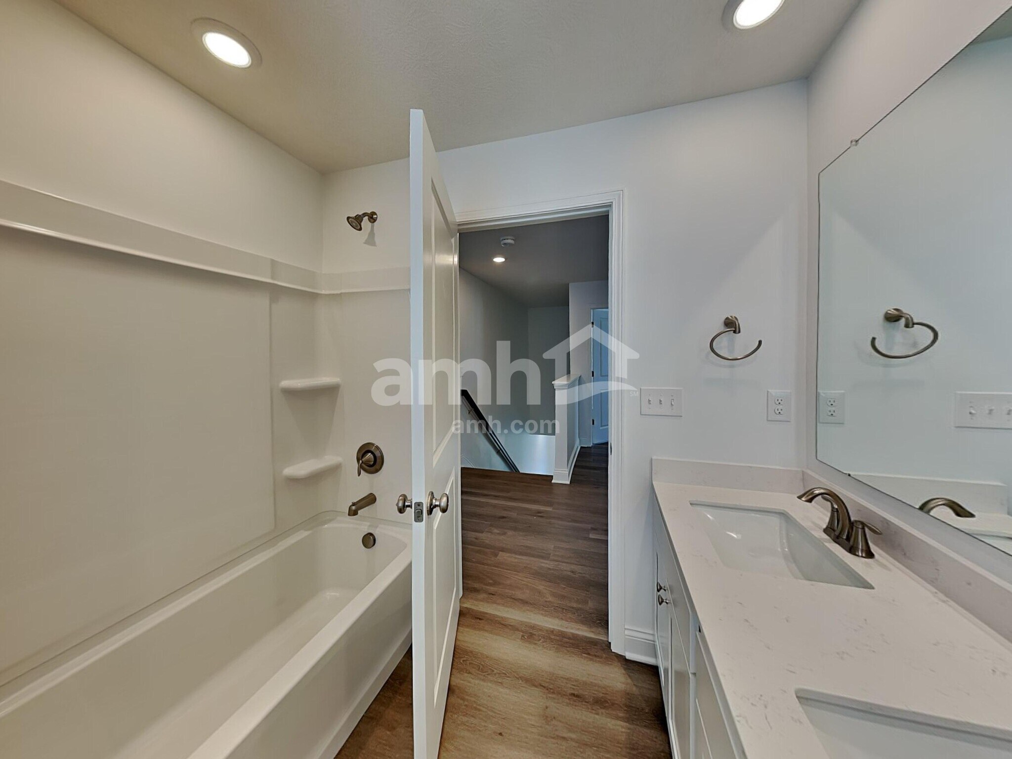 Building Photo - 306 Pne Hl Ct