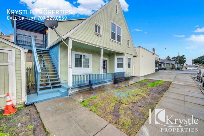 Primary Photo - Charming and Updated 2-Bedroom Apartment w...