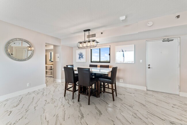 Building Photo - 300 Ocean Trail Way