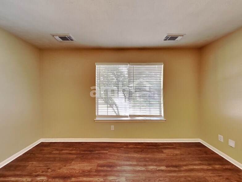 Building Photo - 3726 Liles Ln