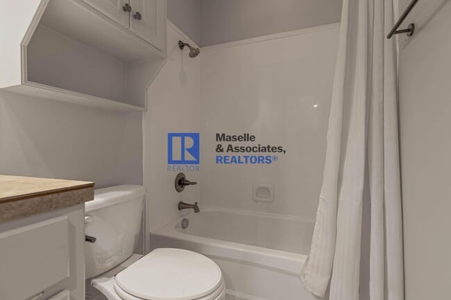 Building Photo - 4 Bed/3 Bath home Ashbrooke Subdivision Madison MS