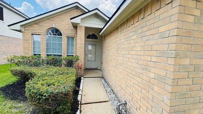 Building Photo - 3838 St Simon Manor Dr