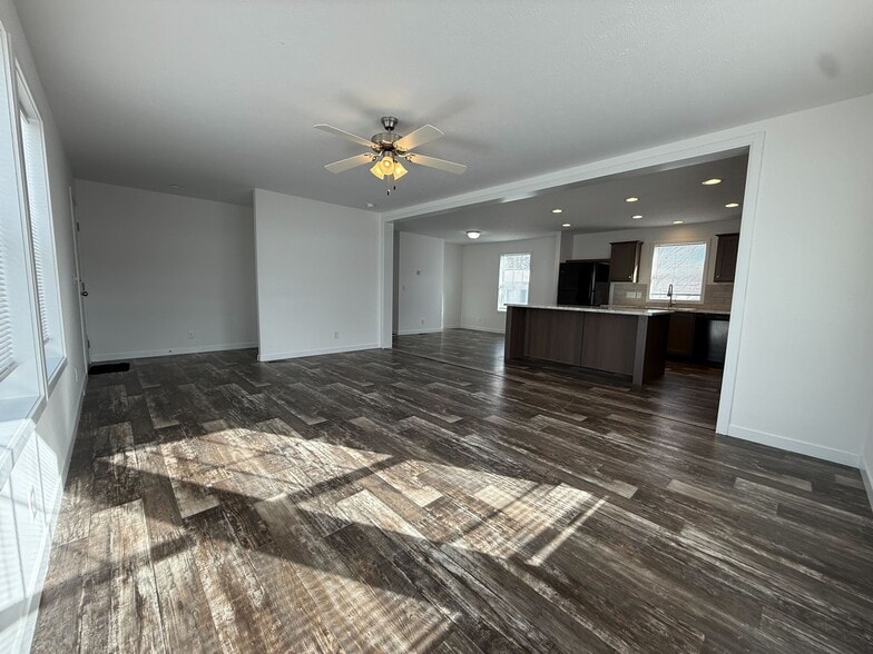 Building Photo - 12491 St Andrew Ct