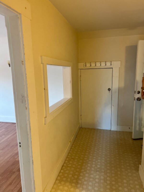 Building Photo - 315 Elm St