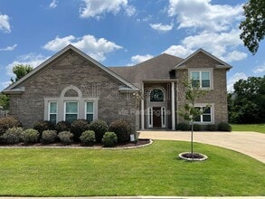 Building Photo - 1924 Wyngate Loop