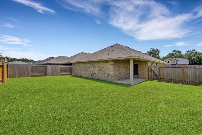Building Photo - 411 Terra Vis Cir