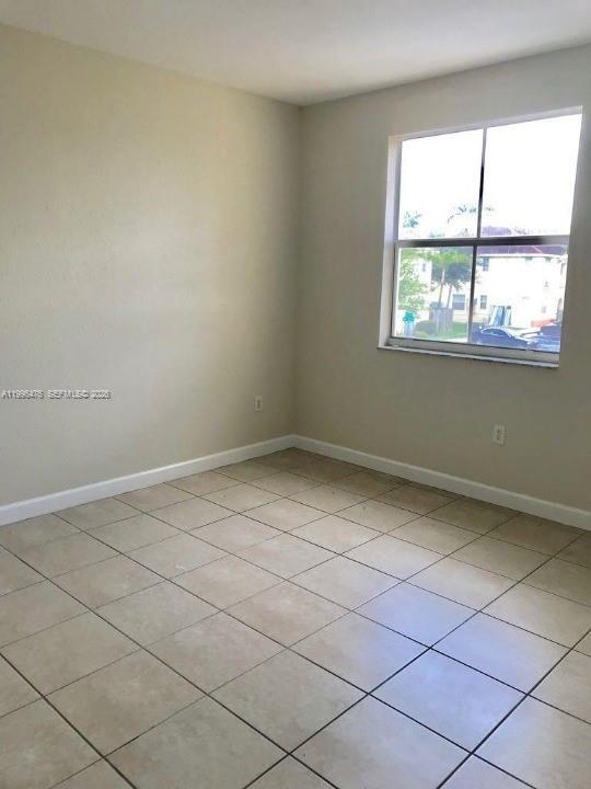 Building Photo - 2731 SE 17th Ave