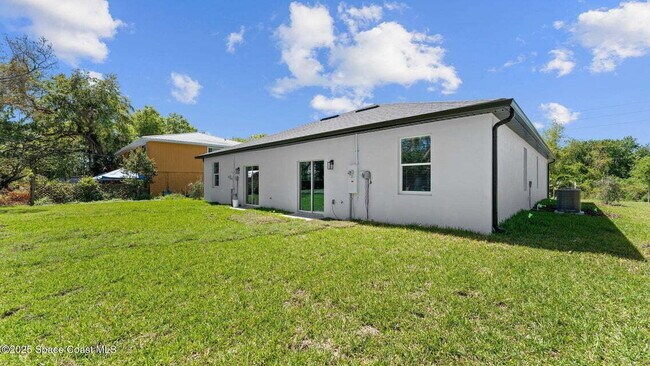Building Photo - Barna Ave