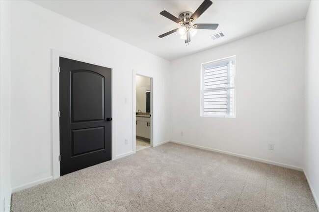 Building Photo - 4309 Larkspur St