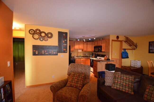 Building Photo - 27 Peaks View Ct