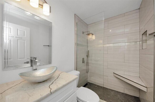 Building Photo - 2700 Bayshore Blvd