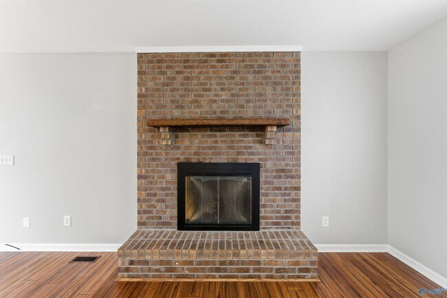 Building Photo - 121 Grayson Ave