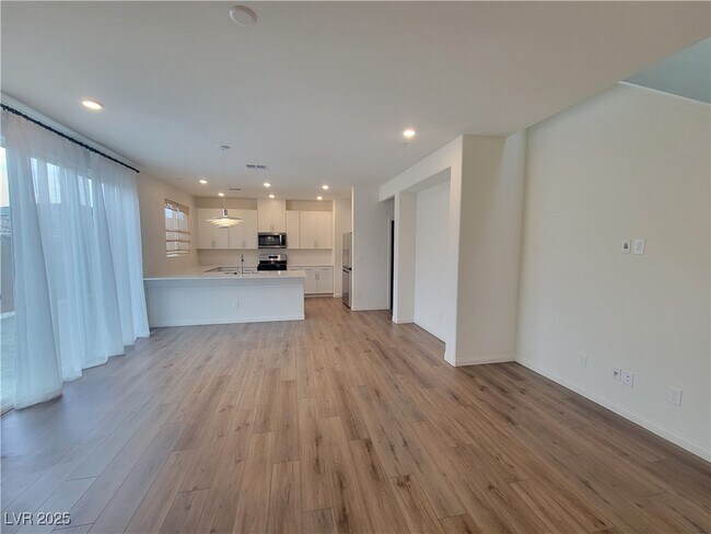 Building Photo - 3652 Valpacos Ln