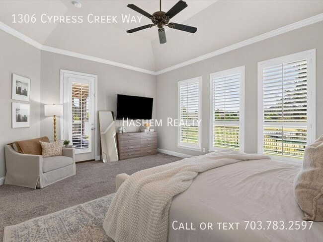 Building Photo - 1306 Cypress Creek Way