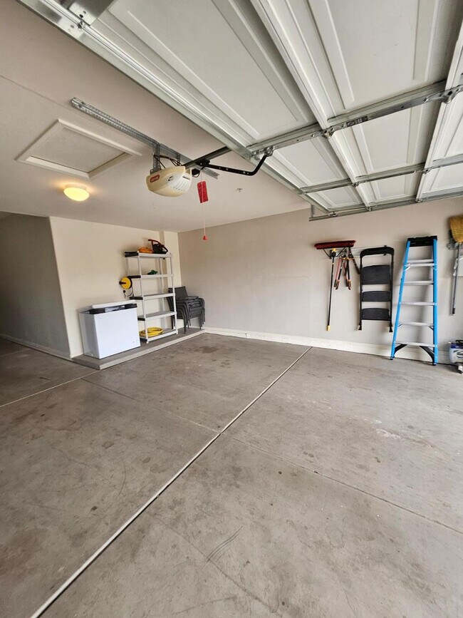 Building Photo - 29718 N 121st Dr