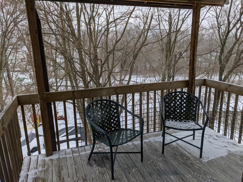 Building Photo - 3755 Eastern Ave