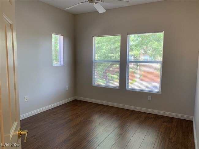 Building Photo - 820 Sunrise Peak Way