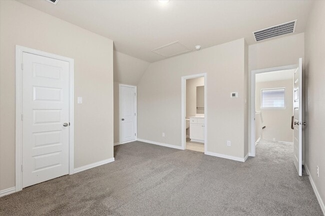Building Photo - 3916 Ford Dr