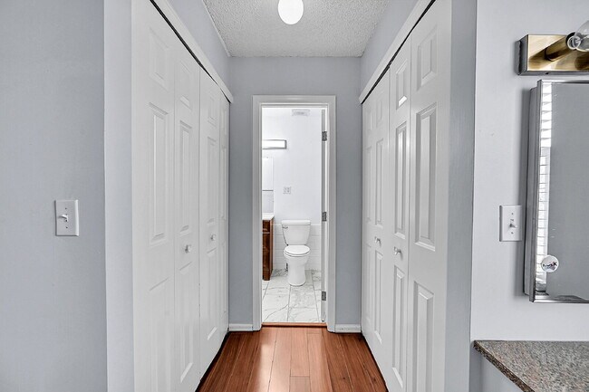 Building Photo - $2,200.95, $300 off the first month's rent, 4 Beds - 2 Bath, Single Family Home in Colorado Sprin...