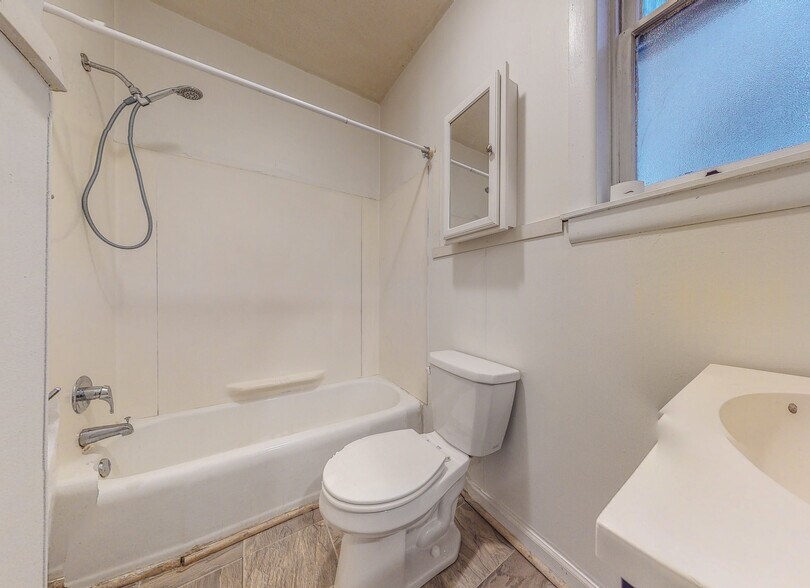 Bathroom - 1302 E Columbia Ave