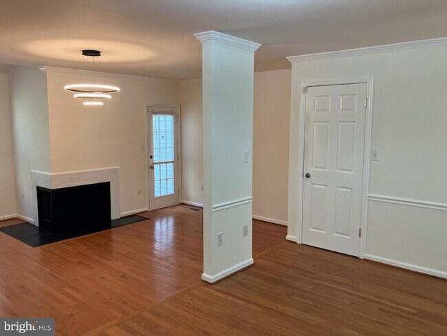 Building Photo - 2131 Dominion Heights Ct