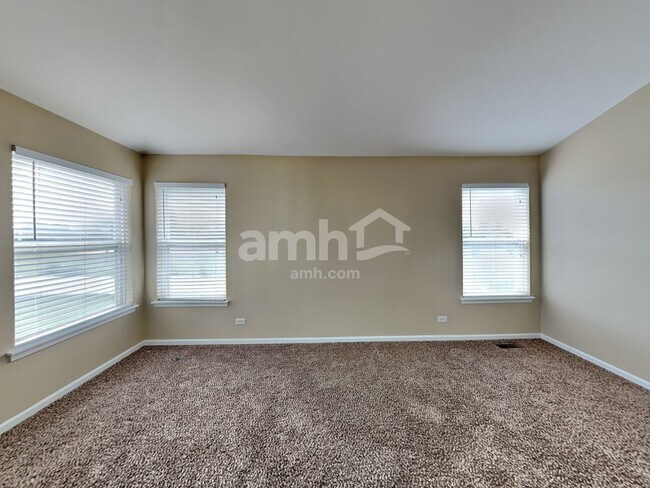 Building Photo - 16438 Fairfield Dr