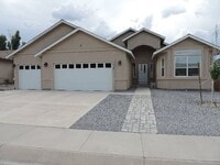 Building Photo - Golf Course home for rent, 1997 sqft, 3 be...