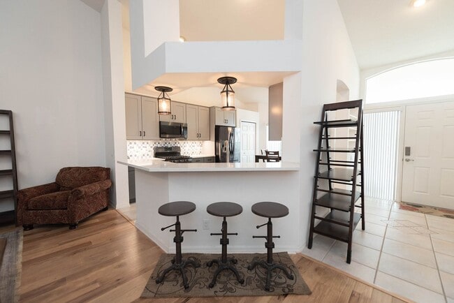 Building Photo - Beautiful Home in Satellite Beach including Lawncare and Community Pool