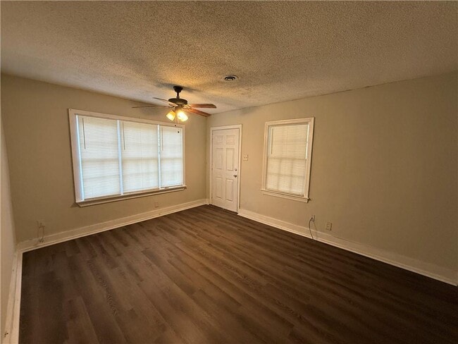 Building Photo - 1352 W Gulf Field Dr