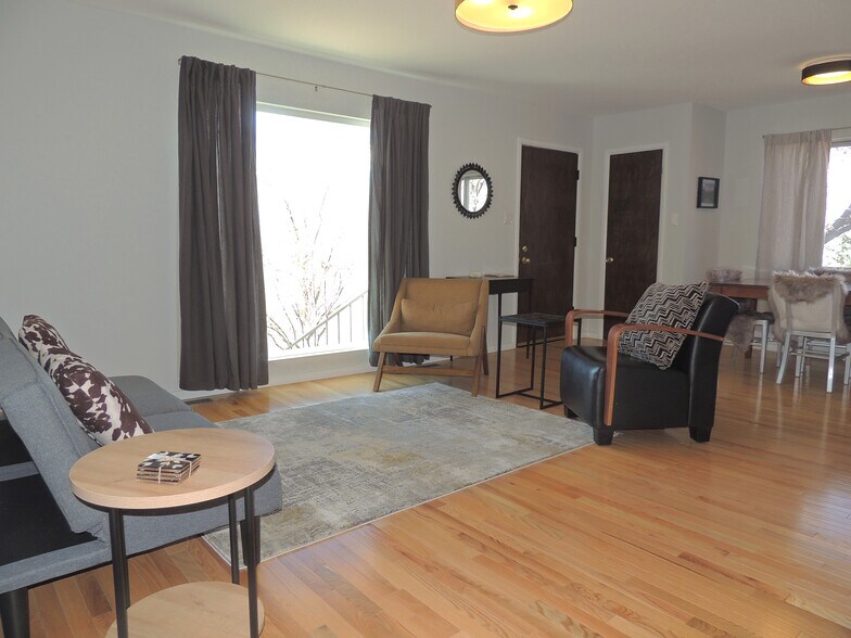 Building Photo - 408 Dressell Dr