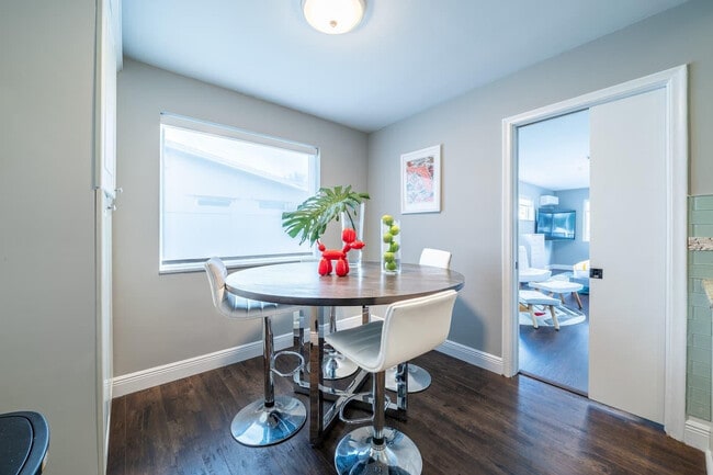 Building Photo - 2101 N 52nd Ave