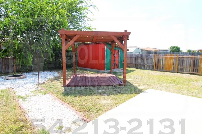 Building Photo - Beautiful 4-Bed, 2-Bath Home - Now Availab...