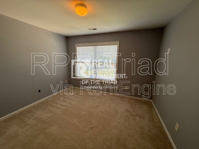 Building Photo - 1538 Castle Way