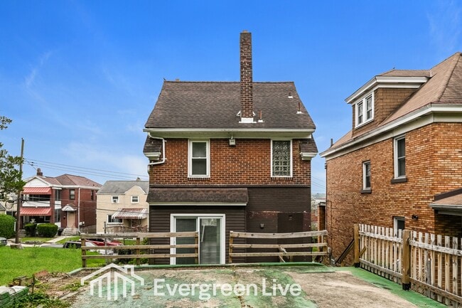 Building Photo - 192 1/2 St Joseph St