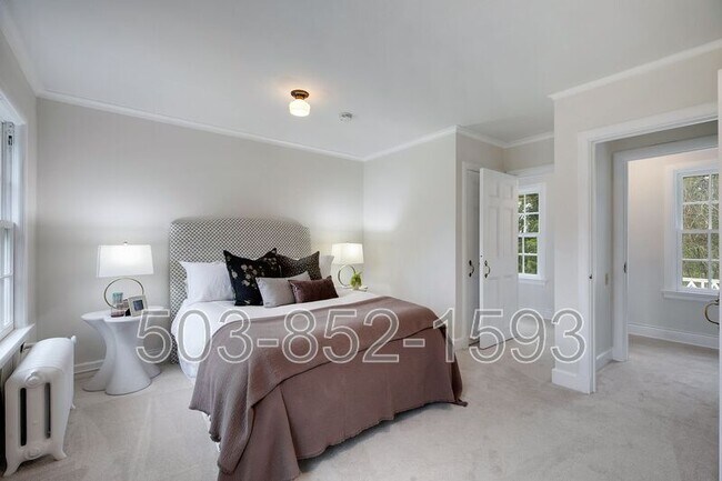 Building Photo - 3707 SW 52nd Pl