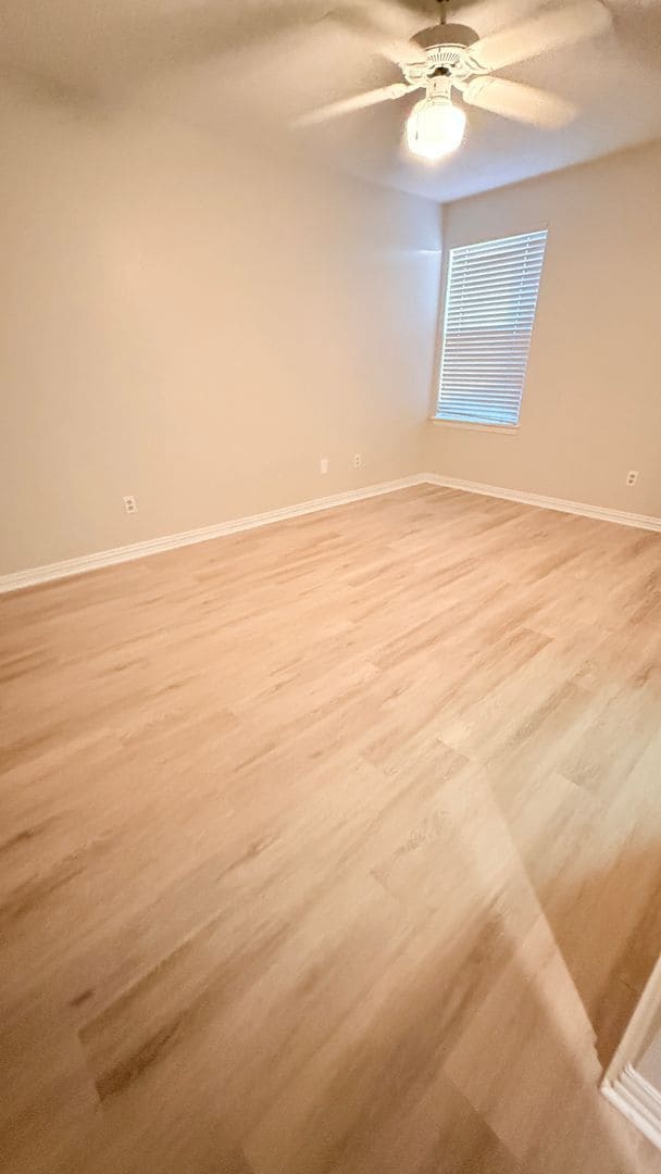 Building Photo - 3 Bedroom/2.5 Bath with den/bonus room and 2 Car Garage