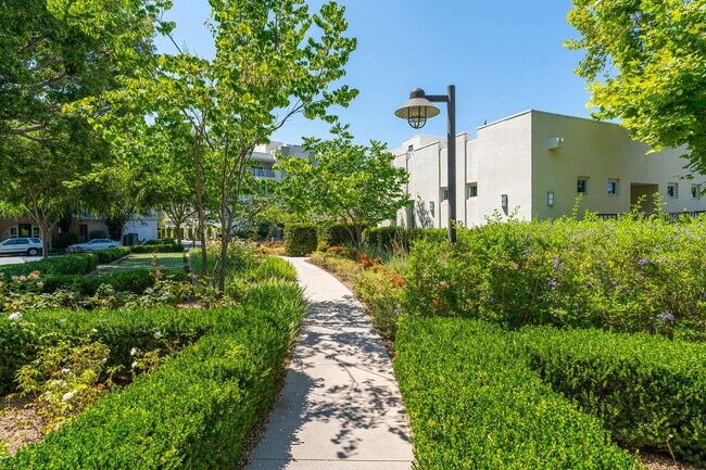 Building Photo - Ocean, #104