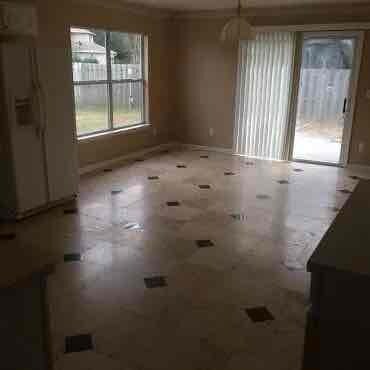 Building Photo - 14500 Woodfield Cir N