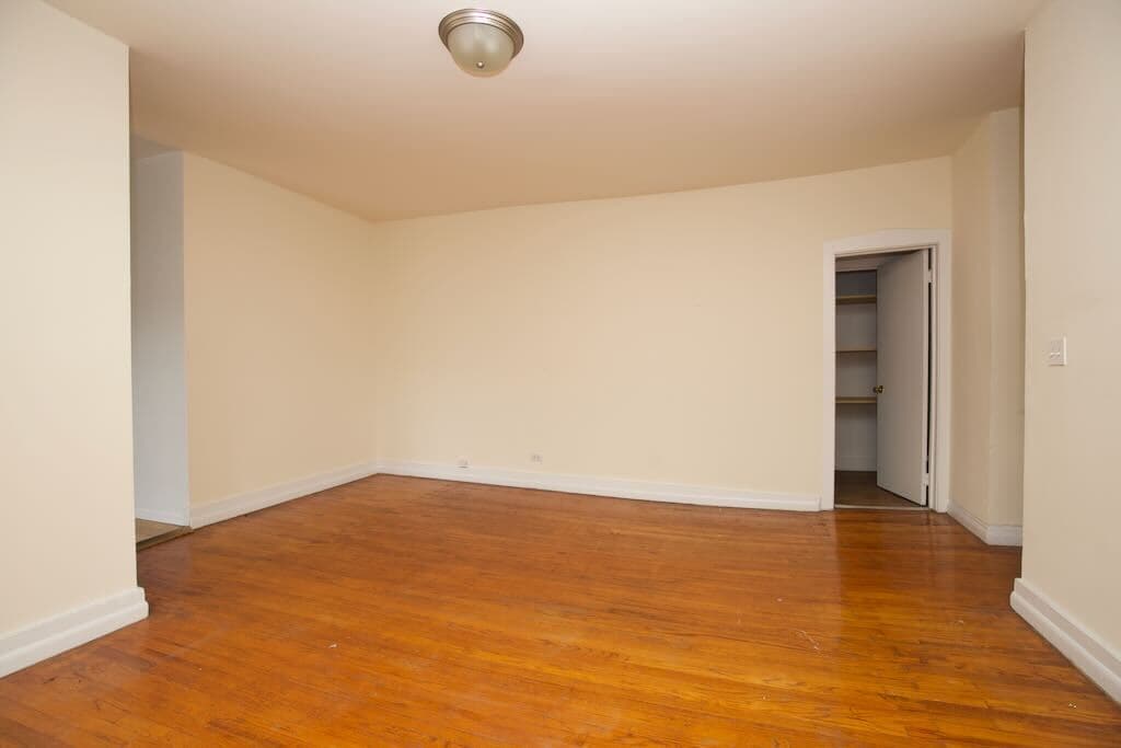 Building Photo - 1530 N Kedzie Ave