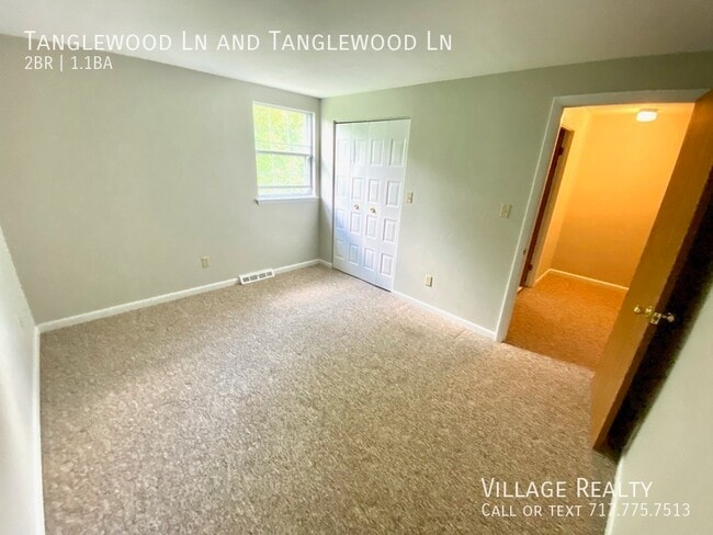 Building Photo - 442 Tanglewood Ln