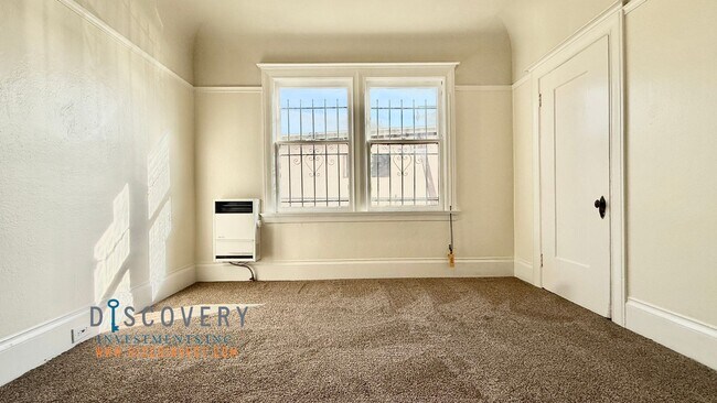 Building Photo - International Blvd. 430-434