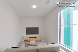 Building Photo - 1580 E 39th Ave