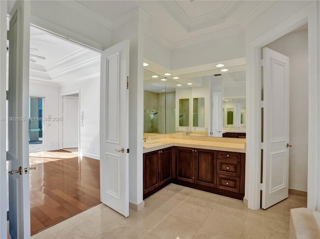 Building Photo - 16291 Bristol Pointe Dr