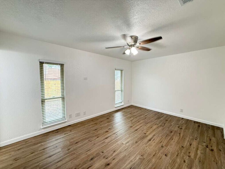 Building Photo - 7506 Fairington Dr