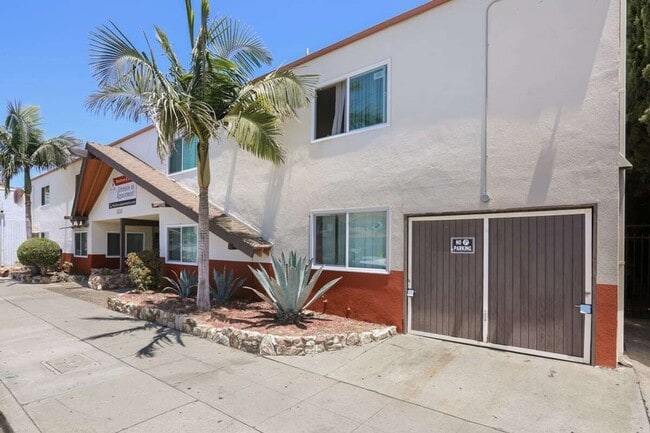 Building Photo - Westland @ Cherry