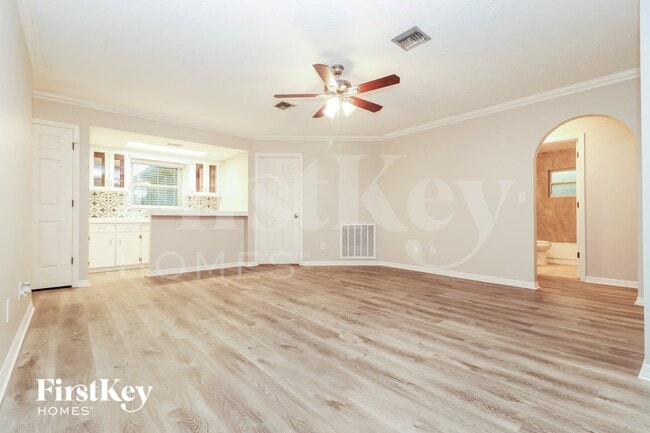 Building Photo - 7631 Tall Tree Ct