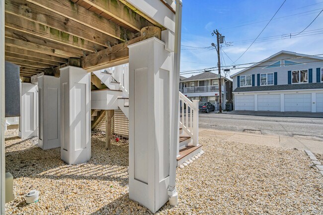 Building Photo - 265 1st Ave