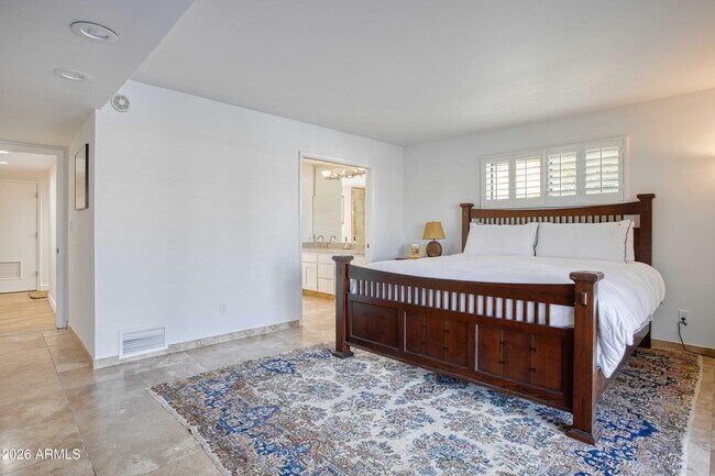 Building Photo - 7638 E Vía De Lindo