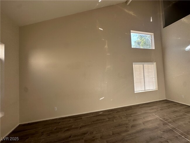 Building Photo - 1575 Comfort Hills St